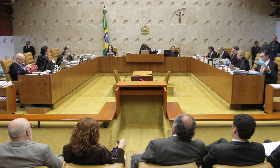 Ministros do STF em julgamento no plenário da Corte Foto: Ailton de Freitas / Arquivo O Globo