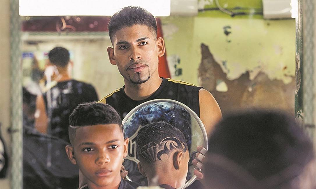 Foto: Corte disfarçado feito por mim, navalhado.