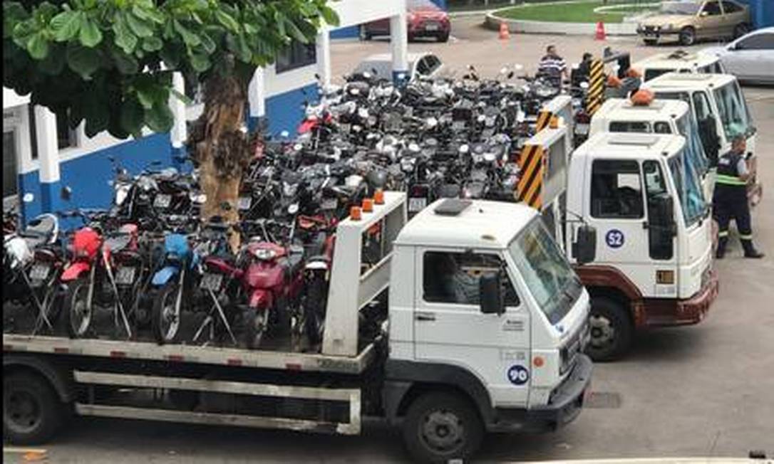 As motos foram levadas para um depósito público Foto: Divulgaçãp/PMERJ