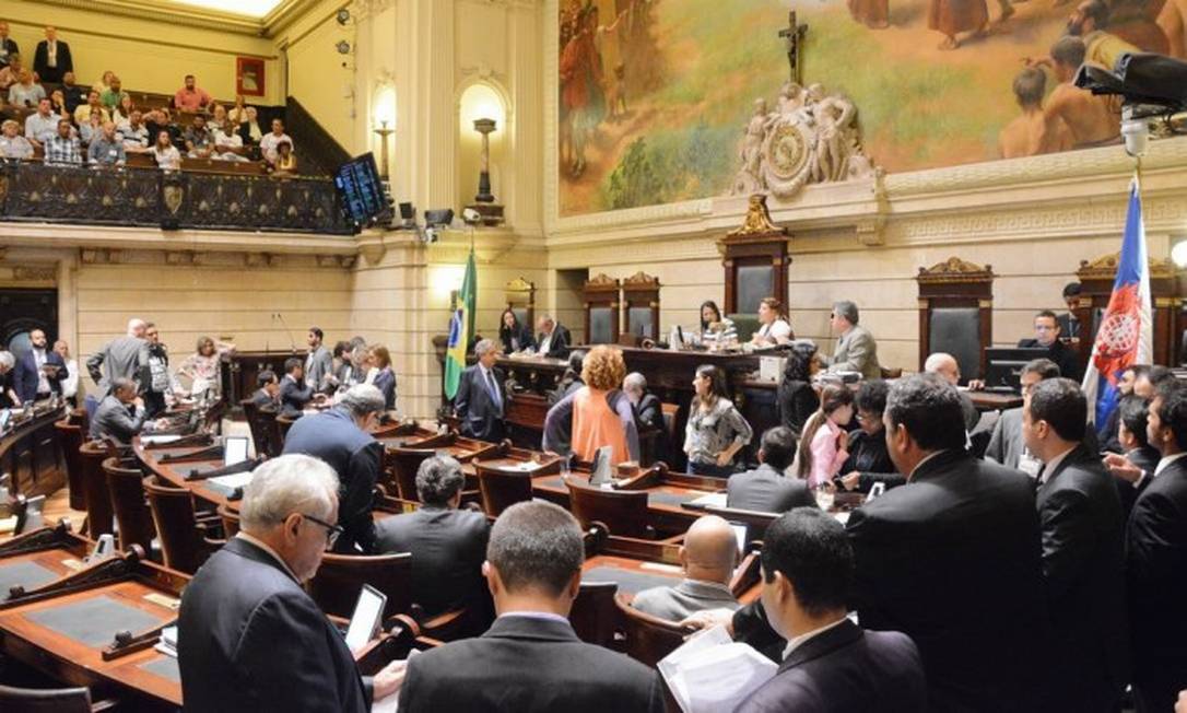 Vereadores votam mudanças na taxa de iluminação pública nesta quinta ...