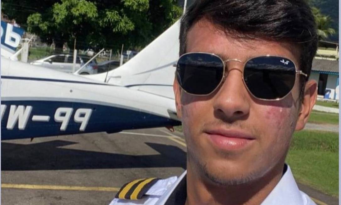 Copiloto José Porfírio de Brito Júnior, de 20 anos, ainda está desaparecido Foto: Reprodução