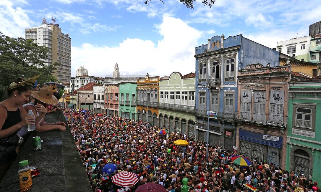 O desfile do bloco Boi Tolo no Centro do Rio, em fevereiro de 2020, última folia antes das restrições da pandemia Foto: Fabiano Rocha / Agência O Globo