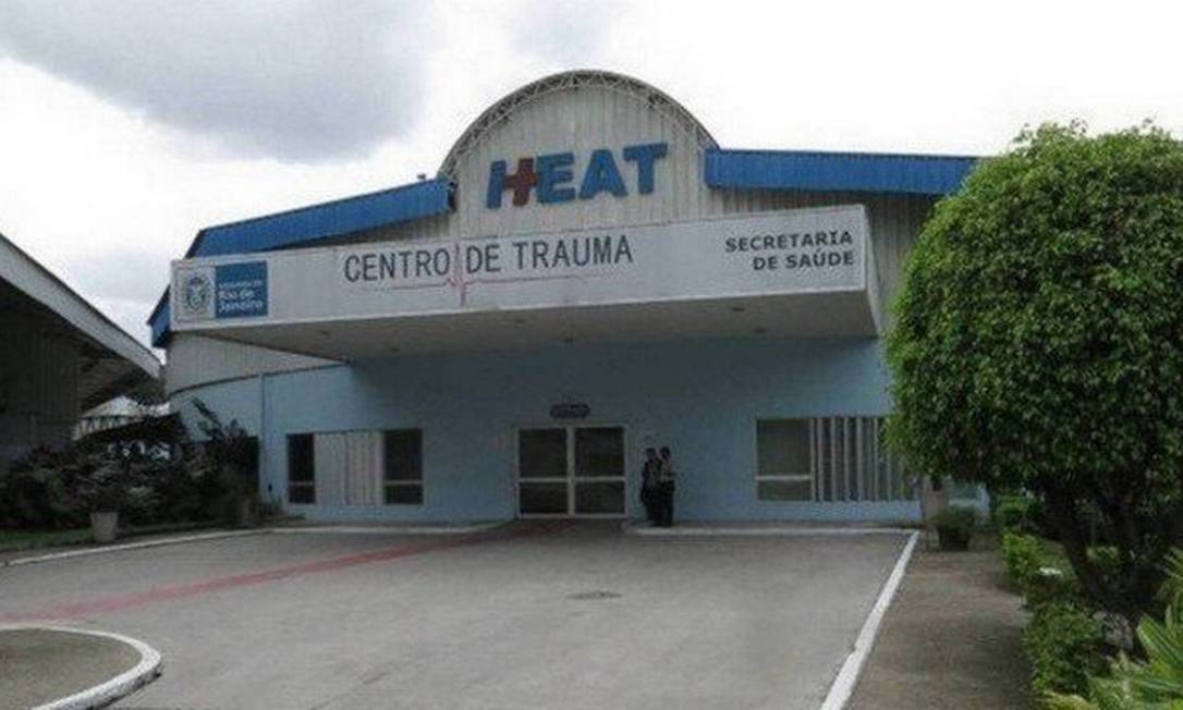 Vítimas foram socorridas para o Hospital Estadual Alberto Torres Foto: Agência O Globo
