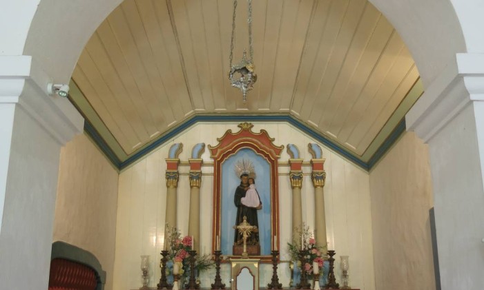 Altar da Capela de Santo Antônio da Bica Foto: Carolina Callegari / Agência O Globo