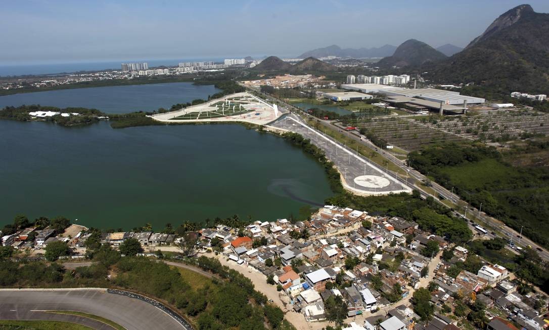 Faixa marginal de proteção da Lagoa de Jacarepaguá é motivo de disputa entre Ministério Público