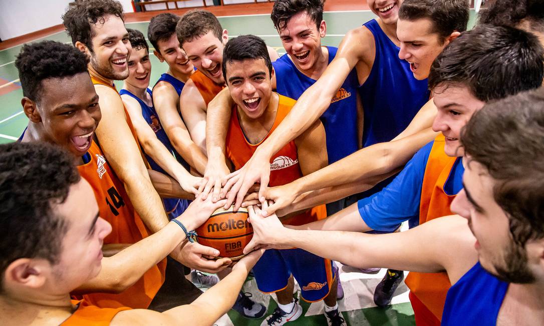 Os alunos que se destacarem na NBA Basketball School, poderão fazer teste em outros clubes Foto: Leila Lossilla/Divulgação / Leila Lossilla/Divulgação