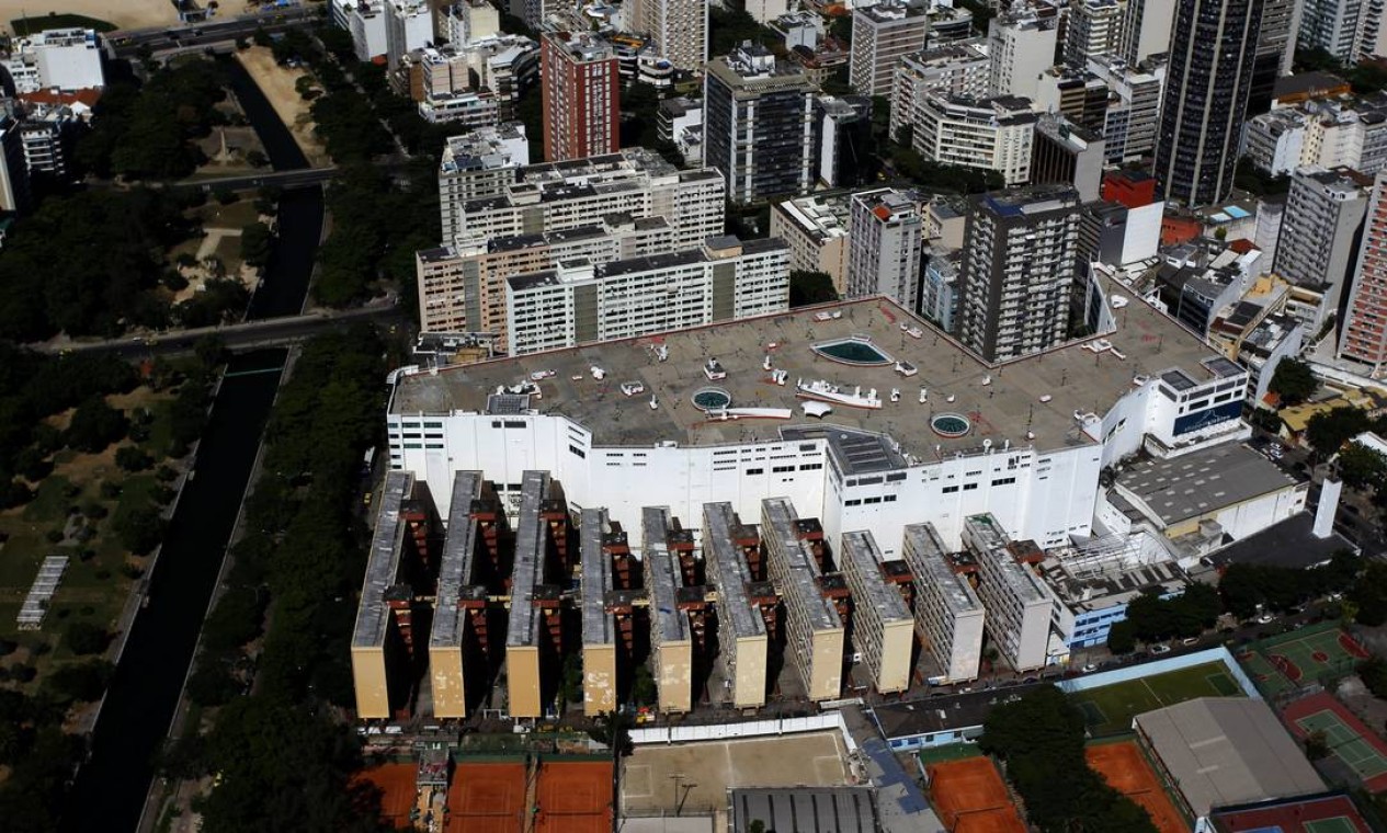 O conjunto habitacional Cruzada São Sebastião foi idealizado por Dom Hélder Câmara e inaugurado em 1955, cedido para parte dos moradores da Favela do Pinto. Foto: Custódio Coimbra / Agência O Globo