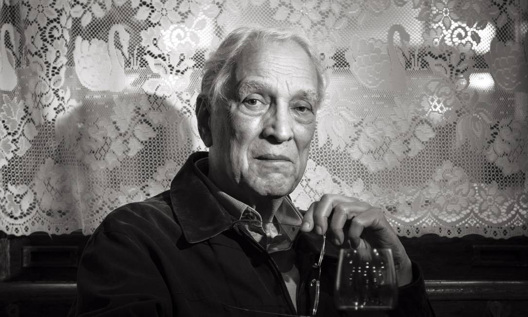 Morre, aos 84 anos, o mestre da literatura policial Luiz Alfredo Garcia