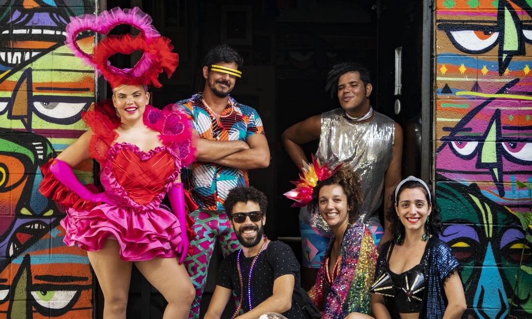 1ª Festa Tropical no Clube Português - Guia de Niterói