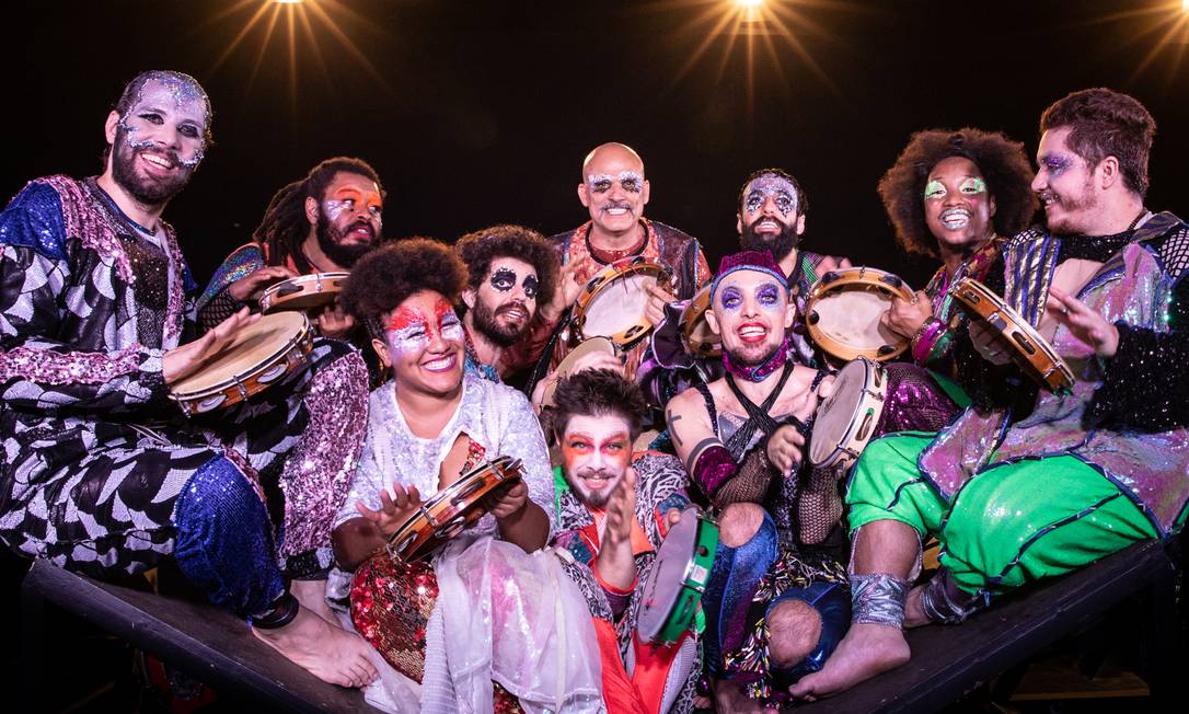 Cena de 'Jacksons do Pandeiro', da Barca dos Corações Partidos Foto: Renato Mangolin / Divulgação