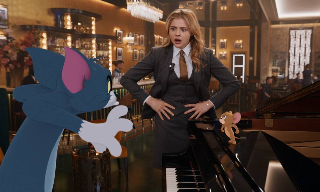 Chloë Grace Moretz em cena do novo filme 'Tom & Jerry: o filme' Foto: Divulgação