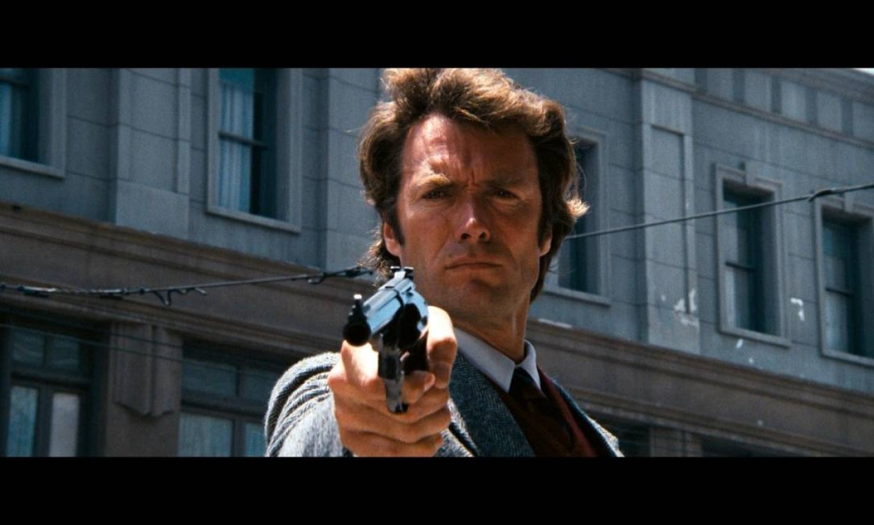 'Dirty Harry': Clint Eastwood encarna policial que tenta rastrear um assassino psicopata Foto: Reprodução