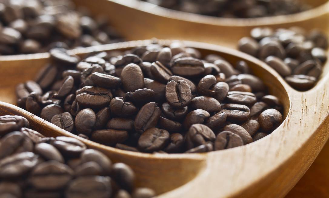A certificação de café orgânico comprova, entre outras coisas, a utilização de adubos naturais no plantio dos grãos Foto: Getty Images